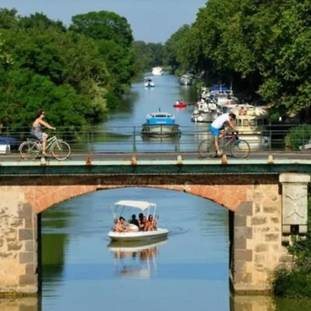 Cote Caravane Front De * Vias