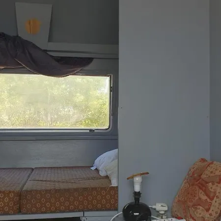 Cote Caravane Front De Camping