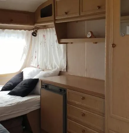 Cote Caravane Front De Camping