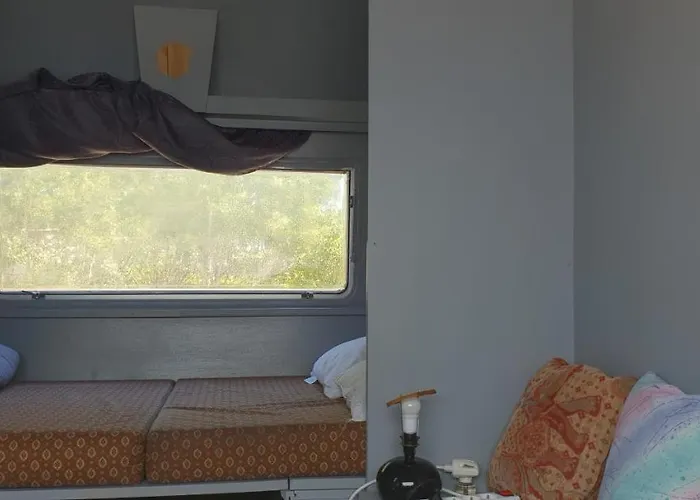 Cote Caravane Front De Camping